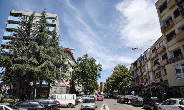 mengjesi-i-sotem-e-gjen-pa-uje-te-pijshem-mitrovicen
