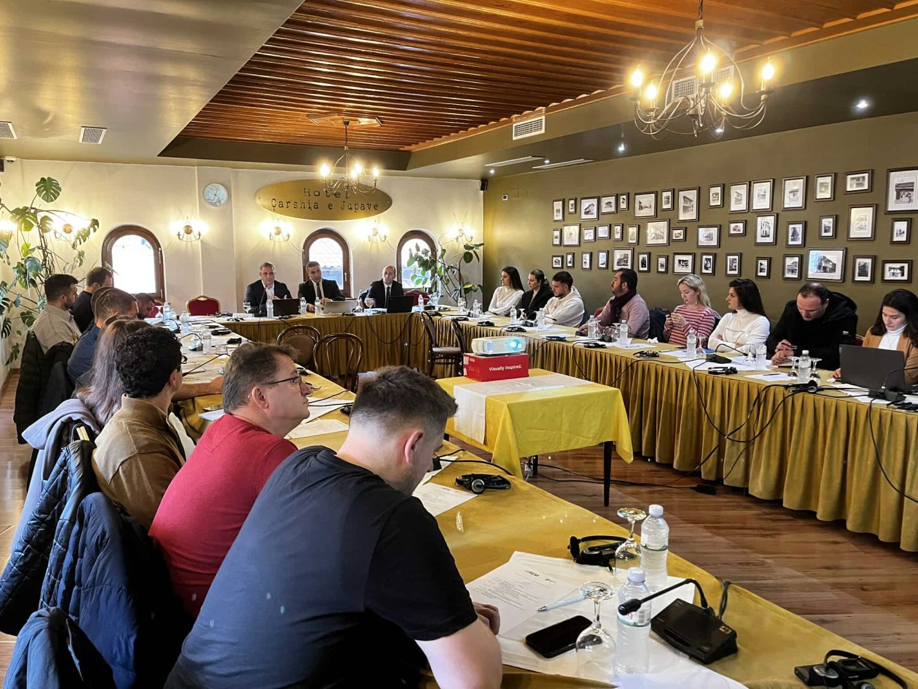 ndermarresit-kosovar-perfitojne-nga-“punetoria-per-edukim-financiar”