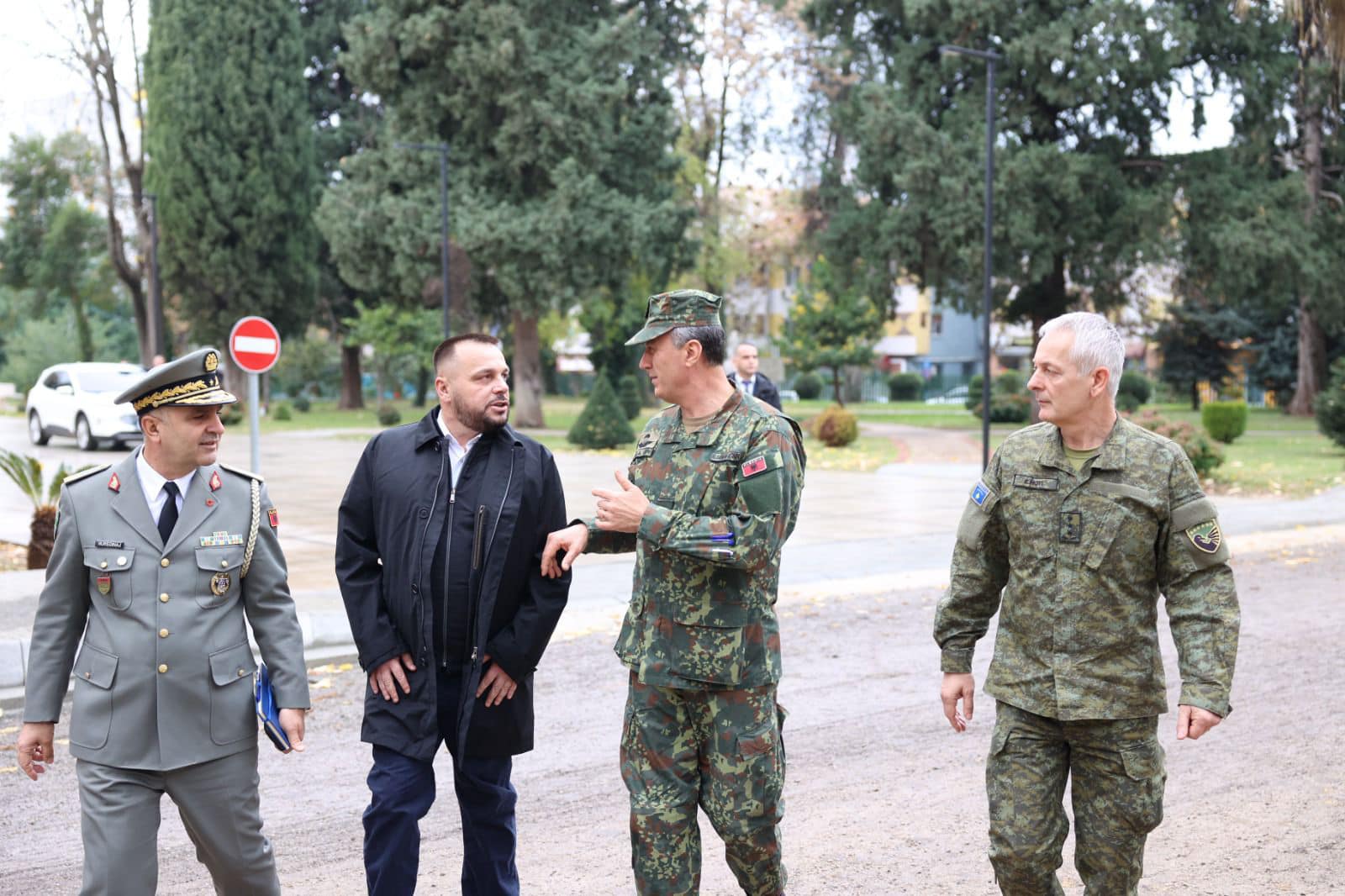 maqedonci-i-takon-studentet-kosovare-ne-akademine-ushtarake-te-fash-it