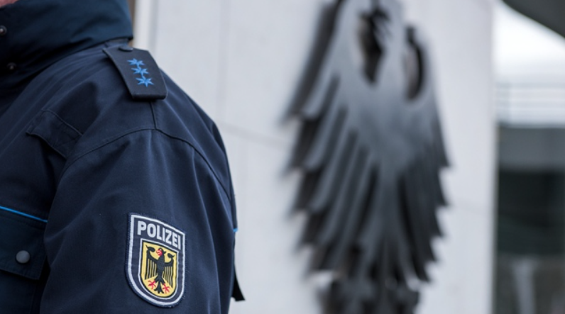 goditja-e-bizneseve-“call-center”-ne-kosove,-policia-gjermane:-u-mashtruan-350-persona