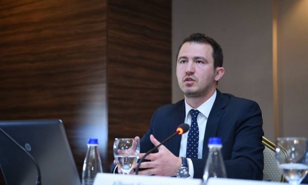 krasniqi:-vendimi-i-kqz-se-eshte-politik,-po-te-aplikohej-i-njejti-kriter-duhet-te-ndalohej-edhe-certifikimi-i-“vetevendosjes”-sepse-kosoven-e-quanin-“shtet-te-perkohshem”