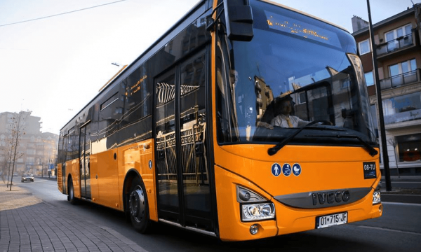 prishtina-unifikon-sistemin-e-transportit-publik-edhe-autobuset-private-do-te-operojne-me-cmime-te-njejta-si-trafiku-urban