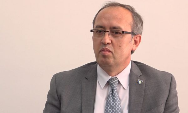 Hoti: Kurti ka cenuar marrëdhëniet me partnerët, veçanërisht me SHBA-në