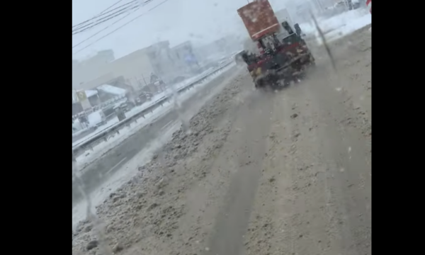 Magjistralja Prishtinë-Ferizaj në gjendje të tmerrshme pas reshjeve të borës