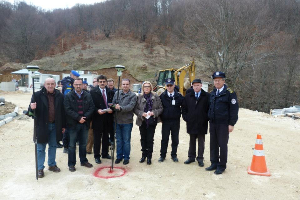 edita-tahiri-publikon-foto-nga-koha-e-shenjimit-te-kufirit-kosove-–-serbi:-keto-jane-suksese-historike-te-qeverive-te-kaluara