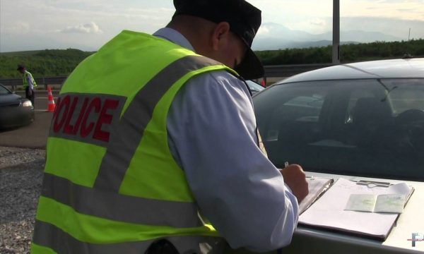 Veç dje, policia ka shqiptuar 2185 gjoba trafiku