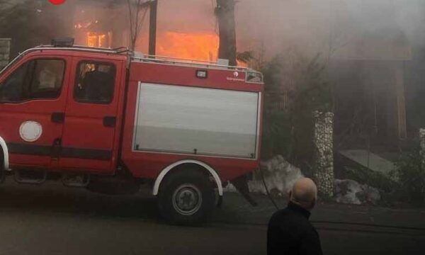 Përfshihet nga zjarri një hotel në Brezovicë, s’ka të lënduar