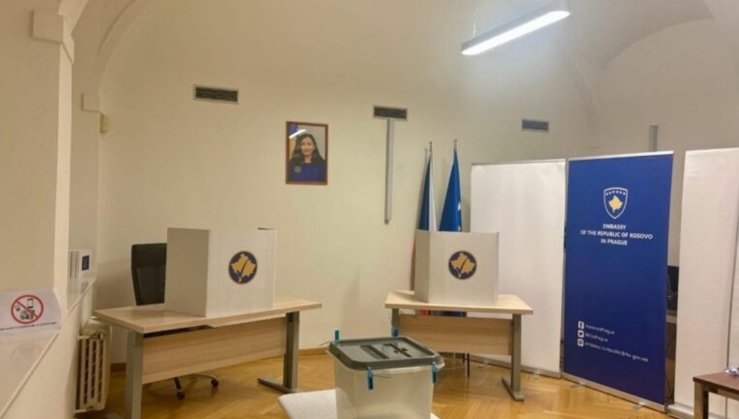 Votimi nga diaspora, 75.54% e qytetarëve votuan në përfaqësitë diplomatike – mbi 50 mijë pako kanë arritur përmes postës