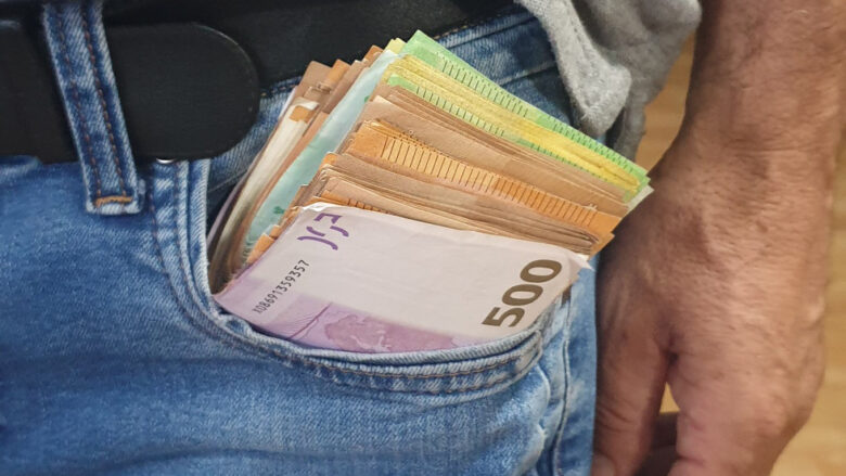 cifti-irlandez-dorezon-ne-policine-e-shkodres-41-mije-eurot-e-gjetura-ne-durres