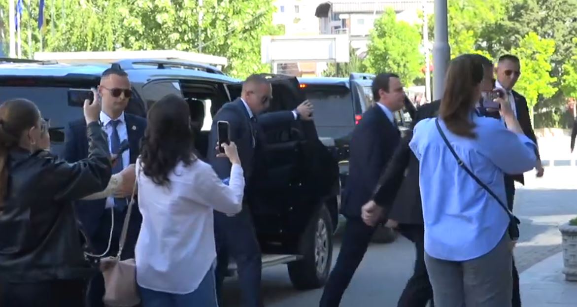 kurti-serish-s’e-cel-gojen-para-gazetareve