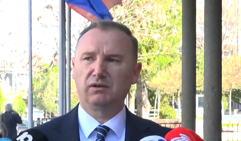 zemaj-para-seances-per-vv’ne:-shpresoj-qe-nuk-shpikin-dicka,-kane-mospajtime-te-brendshme