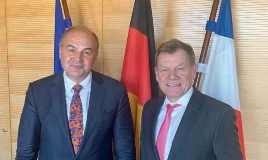 hoxhaj-uron-wadephul-per-emerimin-si-minister-i-jashtem-i-gjermanise