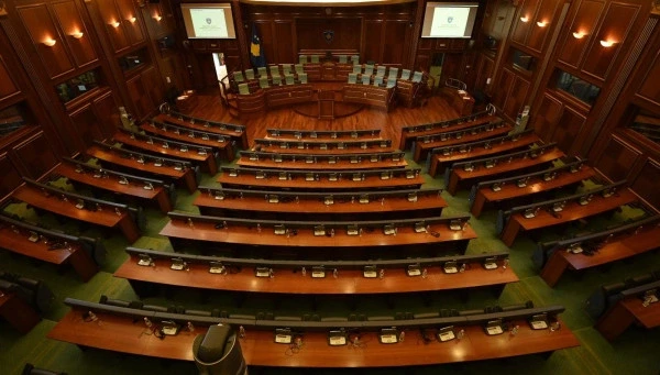 edhe-ne-seancen-e-13-vv-deshton-ta-ndryshoje-menyren-e-votimit,-deputetet-mblidhen-pasneser