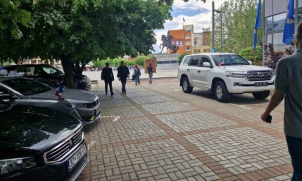 kriza-politike-ne-vend,-raportohet-se-ambasadoret-e-quint-it-kane-shkuar-ne-takim-te-kurti