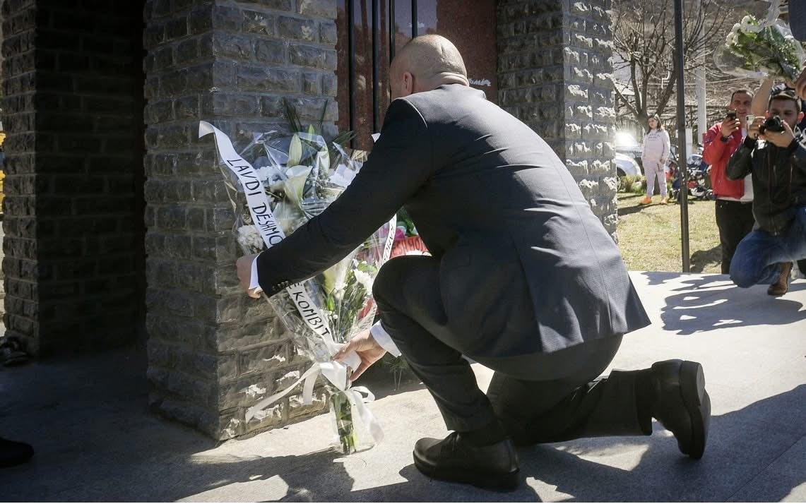 haradinaj-kujton-heroizmin-e-familjes-meha-ne-44-vjetorin-e-renies