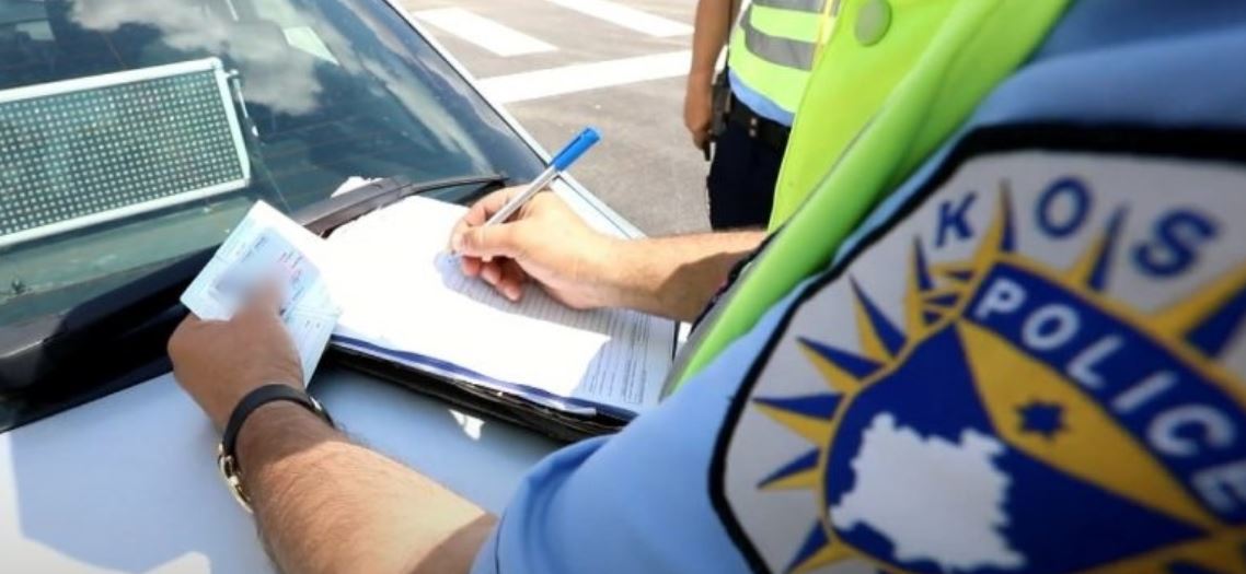 raporti-i-pk’se:-mbi-2-mije-e-200-gjoba-trafiku-per-24-ore-dhe-mbi-50-aksidente-trafiku