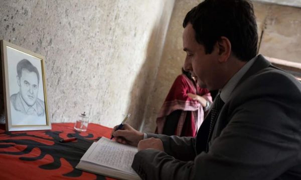 ne-26-vjetorin-e-zhdu’kjes-se-ukshin-hotit,-kurti-akuza-prokurorise-speciale-te-kosoves