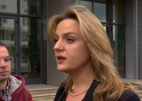 deputetja-e-nismes:-takimi-te-presidentja,-pothuajse-i-kote