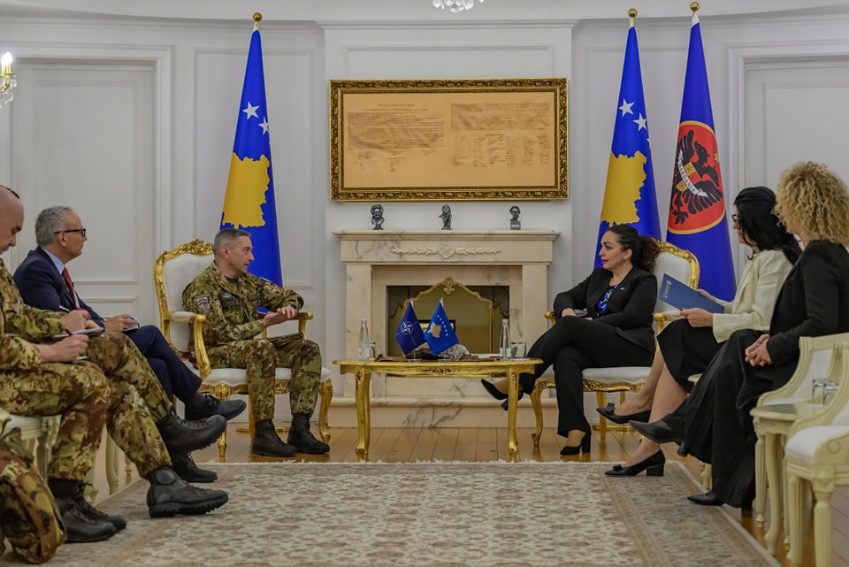 barduani-i-shkon-osmanit-ne-zyre,-flasin-per-zhbllokimin-e-ngercit-politik