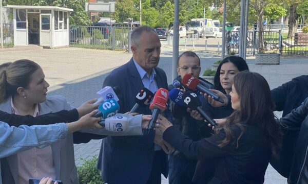 hasani-–-pdk:-nuk-do-ta-votoja-limajn-per-kryeparlamentar,-ma-ka-share-shume-albinin!