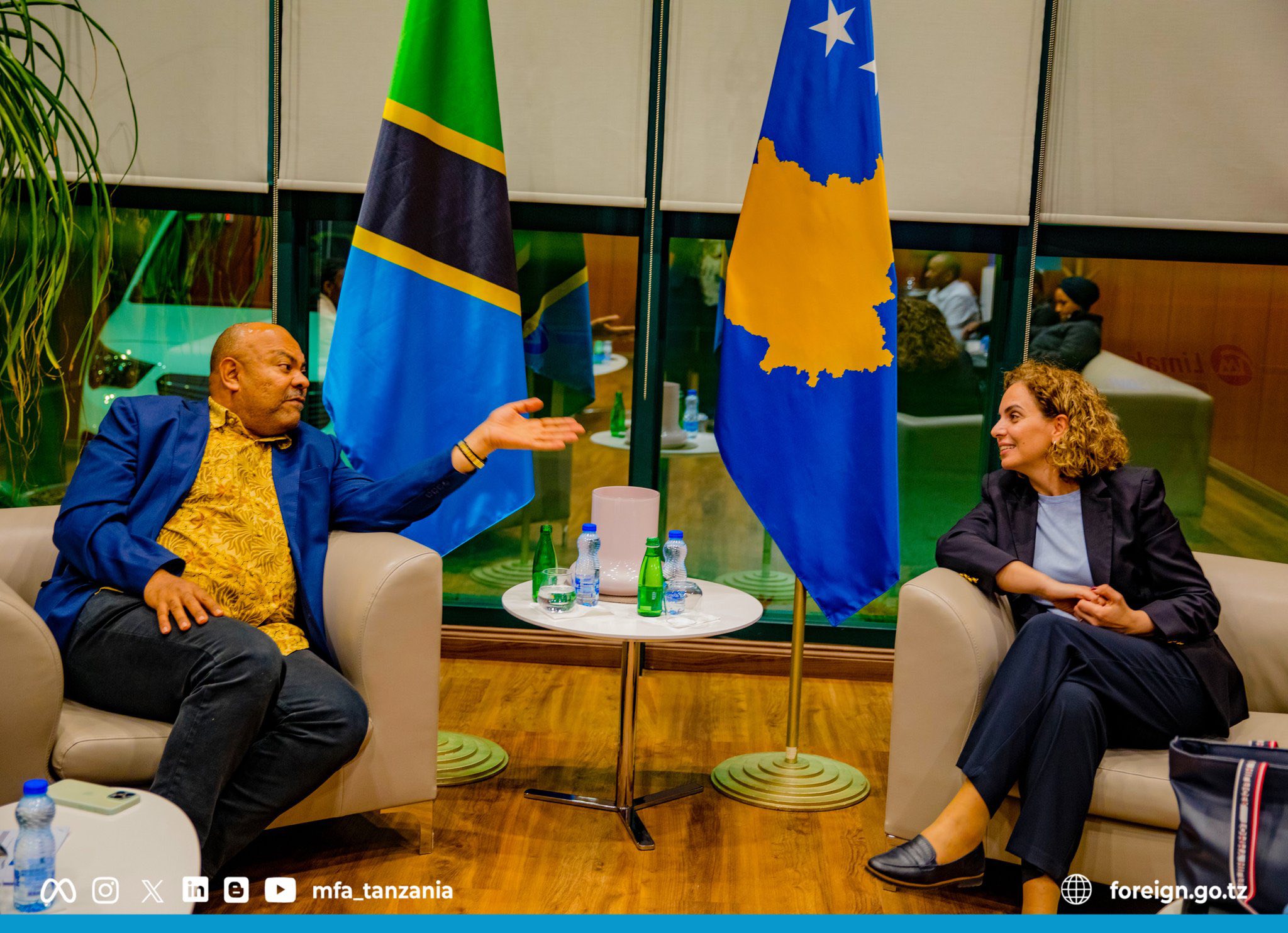 ministri-i-jashtem-i-tanzanise-viziton-kosoven-me-ftese-te-presidentes-osmani