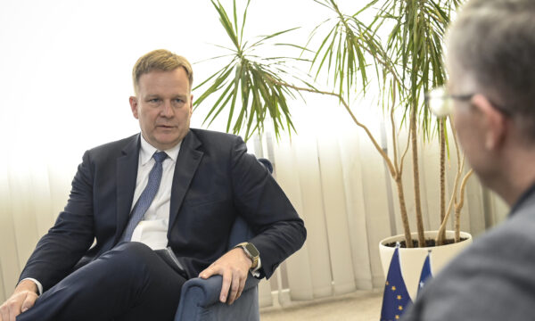 dialog-ne-kohe-bllokade,-bislimi-ne-bruksel-takon-sorensenin,-neser-atje-shkon-petkoviq