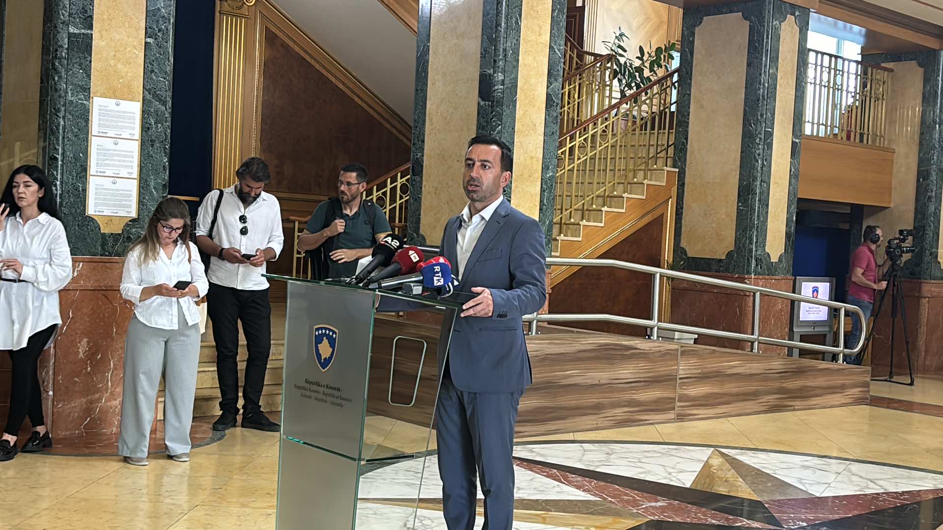 Basha: Ne kemi bllokuar Kuvendin për kauza, opozita për Albulenën