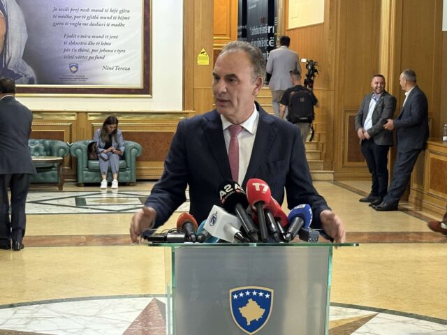 Limaj e rithekson: Dalëngadalë po afrohet koha, do të kemi një marrëveshje politike