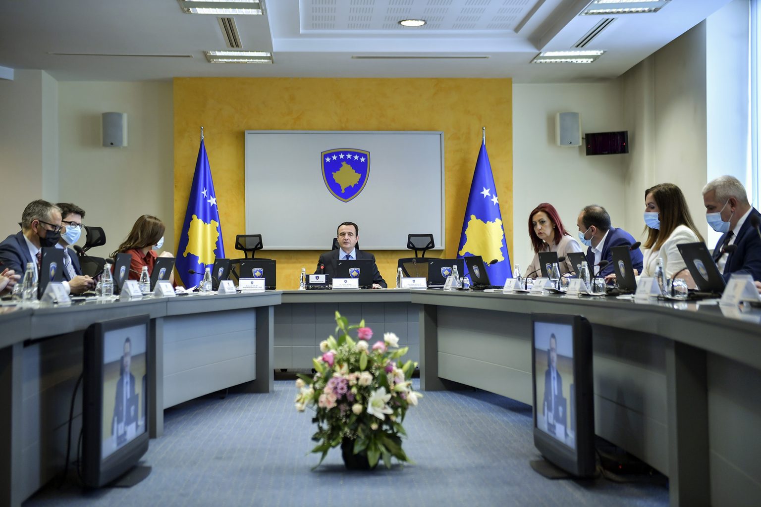 Qeveria në detyrë thërret mbledhjen e kabinetit