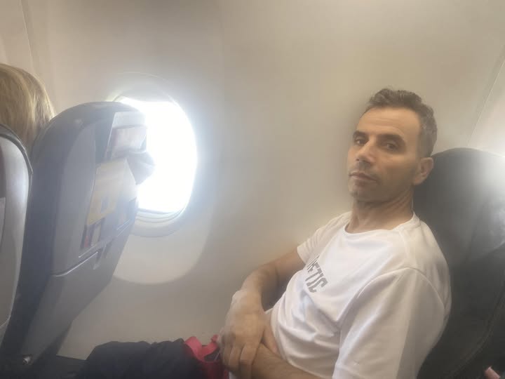 Pas 75 ditësh trajtim në Turqi, Fahri Ademi kthehet në shtëpi pas plagosjes në vendin e punës