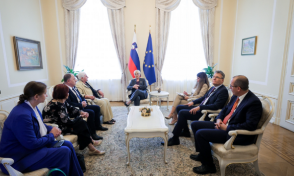 Presidentja e Sllovenisë: Srebrenica është thirrje për përgjegjësi dhe përkujtim