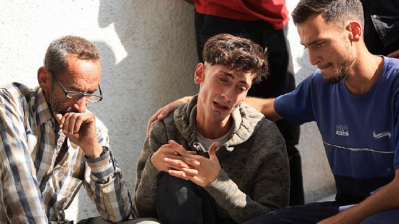 Izraeli vrau edhe 120 palestinezë – shumica të moshuar dhe fëmijë që kërkonin ushqim
