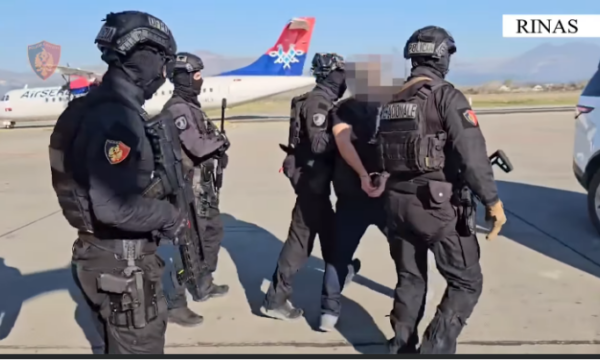 25 vjeçari nga Kukësi i akuzuar për tentimvrasje ekstradohet nga Spanja në Shqipëri