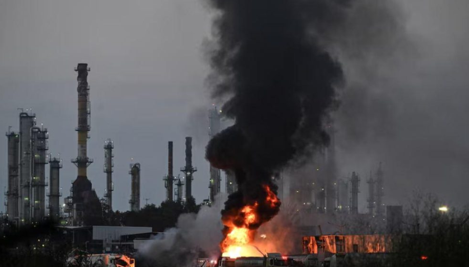 Kompania “Bazan” në Izrael mbyll të gjitha rafineritë pas sulmit nga Irani