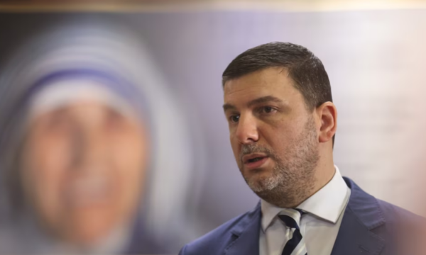Krasniqi: SHBA kanë kërkuar qasje më proaktive, pozicioni i Kosovës dëmtohet nëse institucionet s’janë të konsoliduara