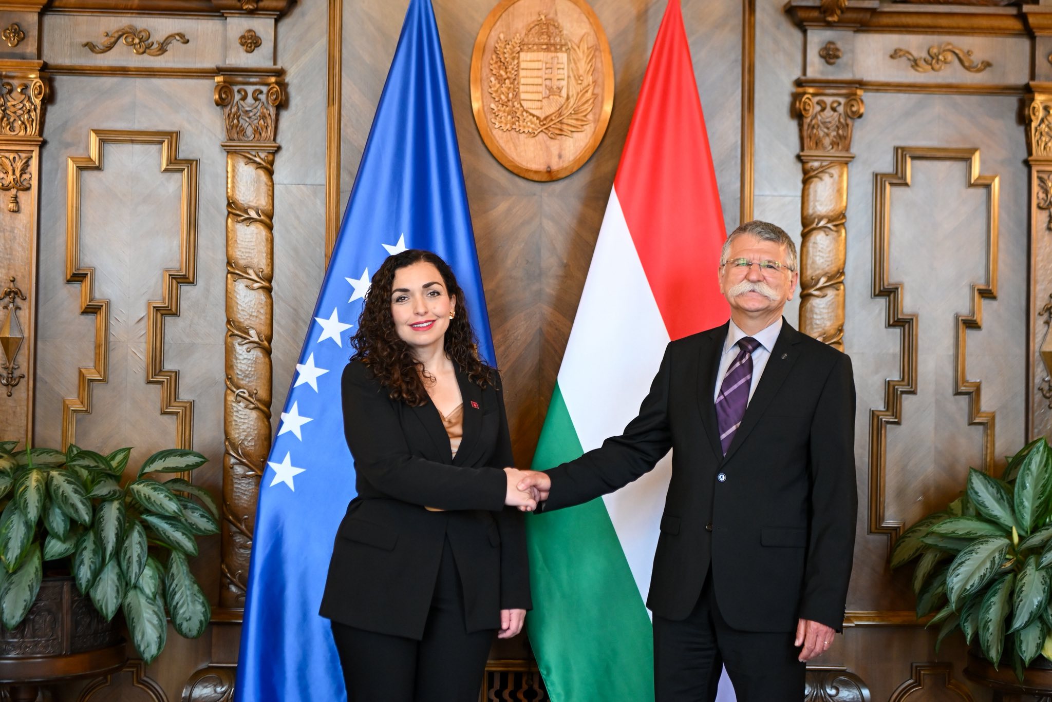 Presidentja jep detaje për takimin me kryeparlamentarin e Hungarisë