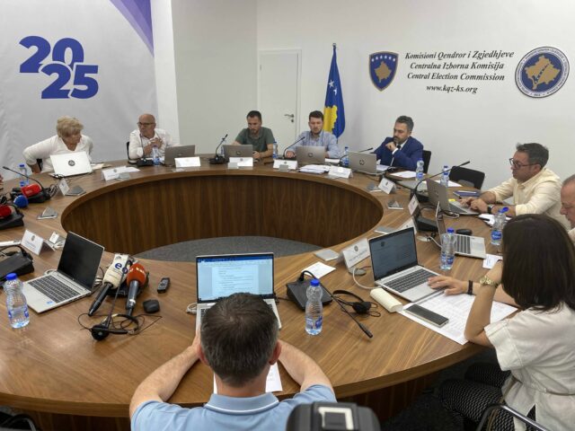 KQZ emëroi rreth 220 anëtarë të 38 Komisioneve Komunale të Zgjedhjeve