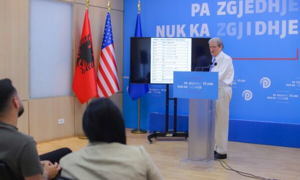 Berisha: PS bleu vota me legalizime e leje ndërtimi