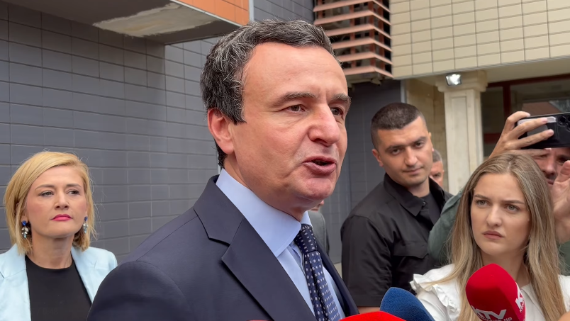 Kurti para takimit: Ta shohim kush po vjen