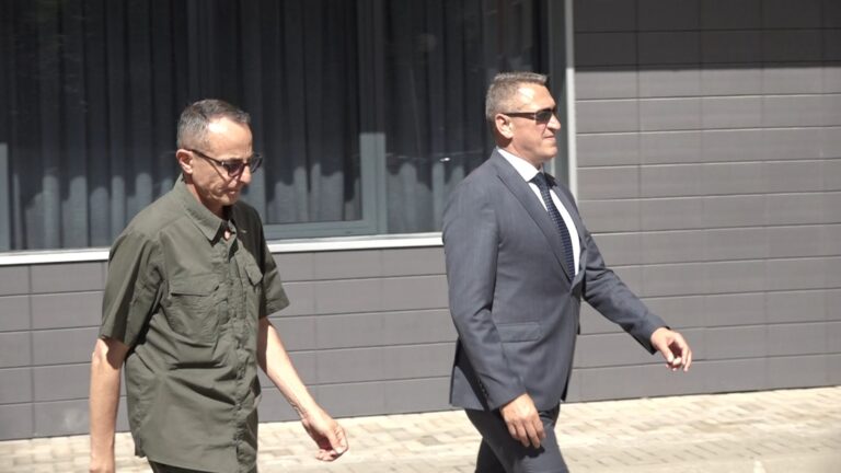 Presidentja Osmani takohet edhe me Nenad Rashiqin, ngërçi në fokus