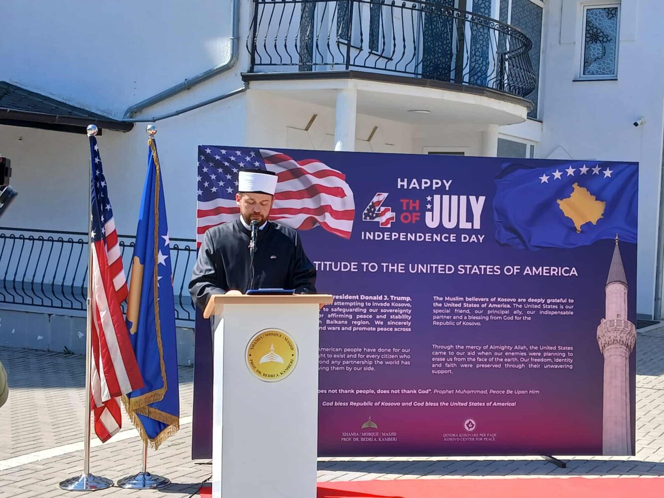 Në xhaminë “Bedri Kamberi” në Prishtinë shënohet 4 Korriku, ngrihet flamuri i SHBA-së