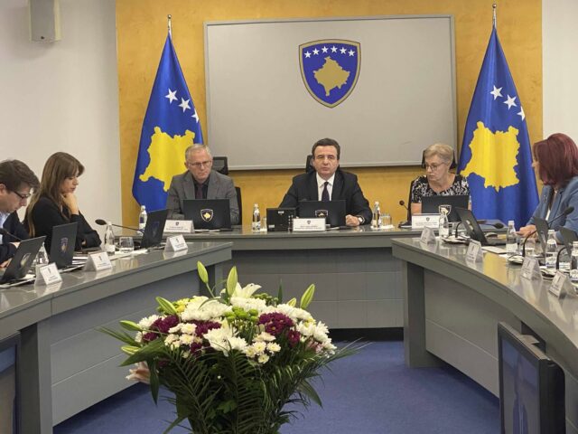 Kurti kërkon hetim të thellë për 27-vjeçarin në Lipjan: Abuzuesit s’do të kenë strehë në institucione