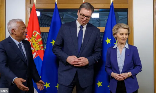 EUobserver: Politika e BE-së ndaj Vuçiqit rrezikon gjithë Ballkanin