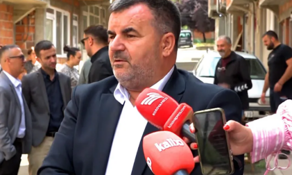 Vendimi për rrënimin e 12 shtëpive, Avokati i Popullit në Leshak të Leposaviqit për të folur me banorët