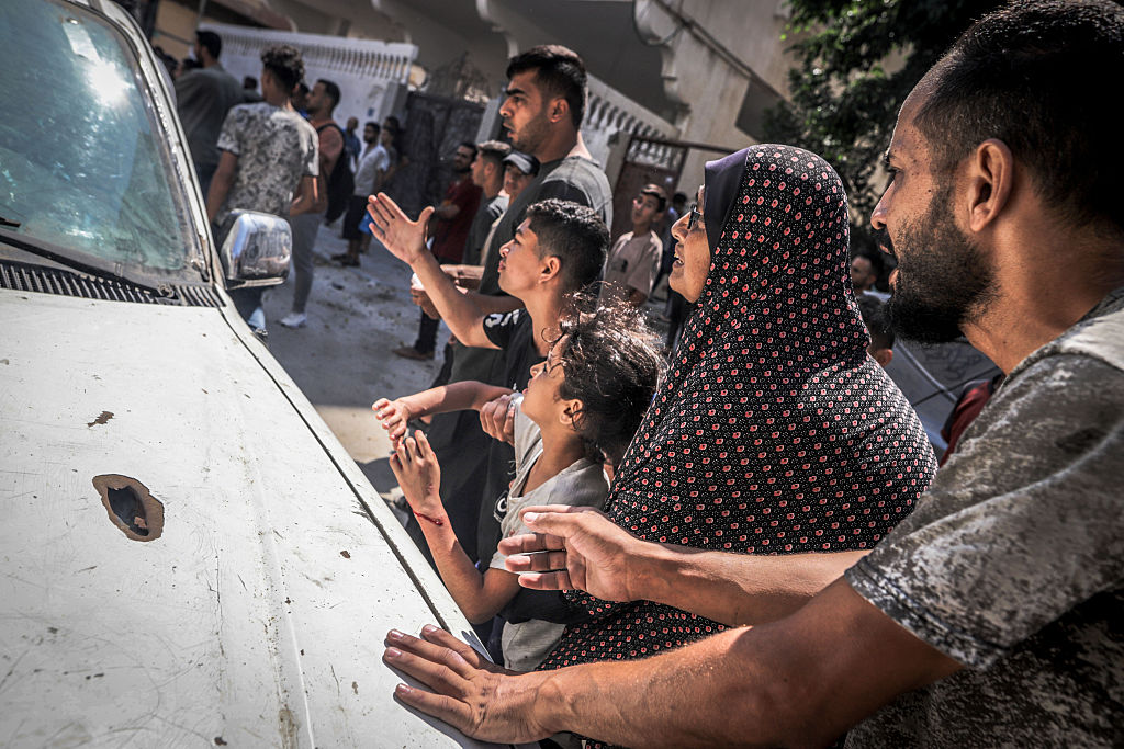 Sulmi ajror izraelit vret 10 fëmijë pranë një qendre mjekësore në Gaza