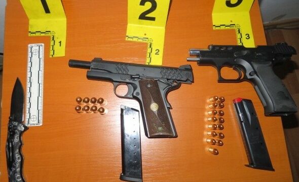 Sekuestrohen dy armë zjarri dhe një thikë në Fushë Kosovë