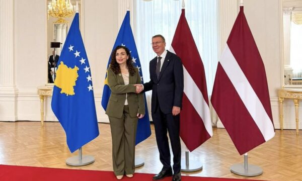 Osmani në Letoni: Faleminderit Presidentit Rinkēvičs për miqësinë e palëkundur ndaj Kosovës