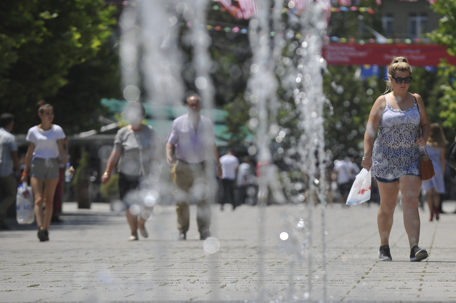 Vala e të nxehtit afrikan përfshin Kosovën – temperaturat sot arrijnë deri në 38°C