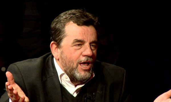 Krasniqi për qëndrimin e presidencës dhe VV-së: Po luajnë me fatin e shtetit, me gjasë qëllimisht