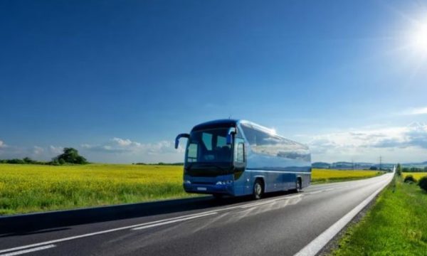 Pronari i kompanisë demanton lajmin për aksident të rëndë në Serbi: Autobusi ishte pa pasagjerë, pësoi dëme të vogla materiale